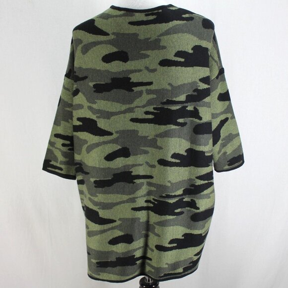 Kerisma Sweater Womens Size S/M Green Camo 3/4 Sleeve V Neck Oversized Pullover - Picture 5 of 7